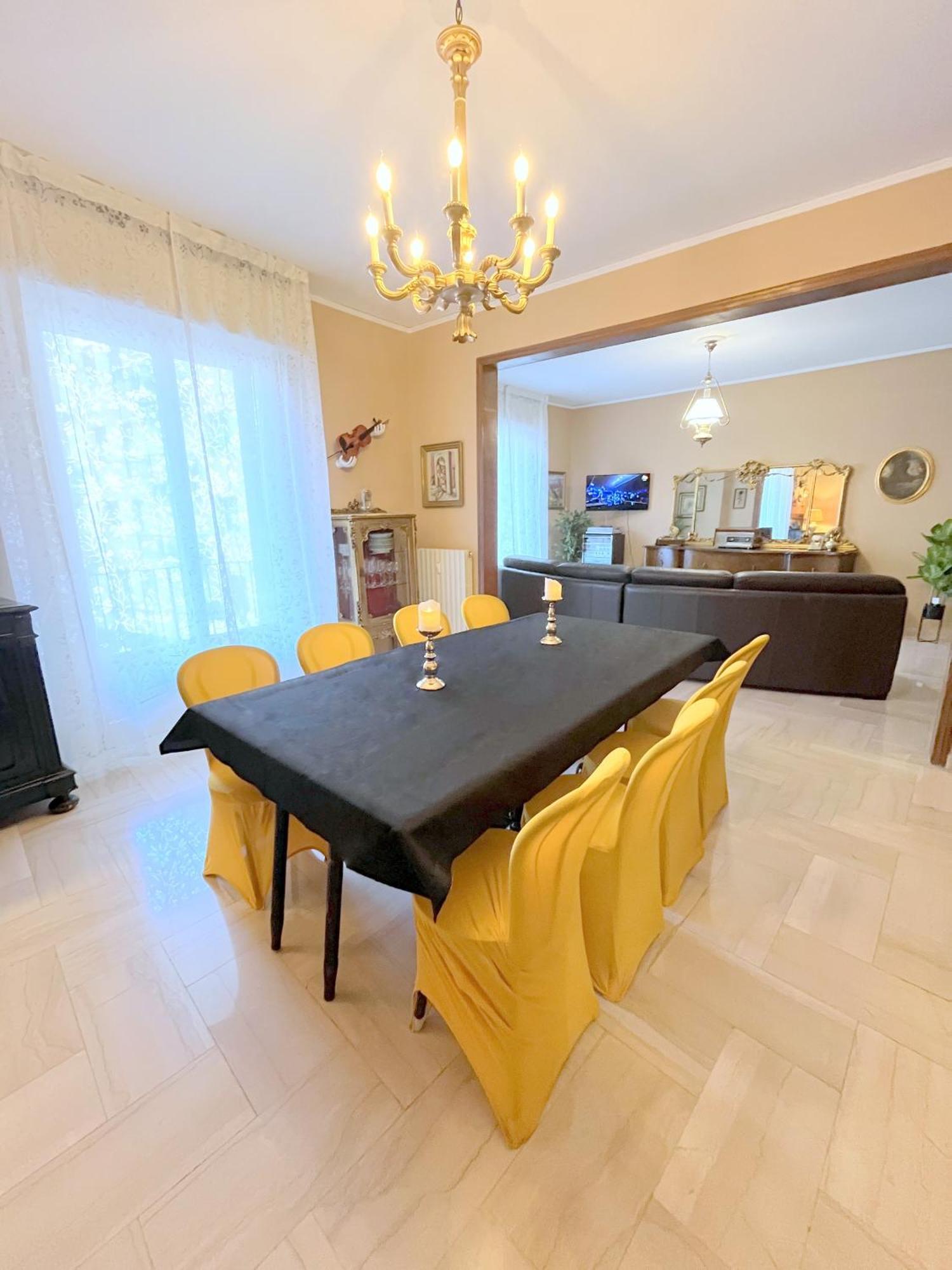 La Lirica Apartment *
