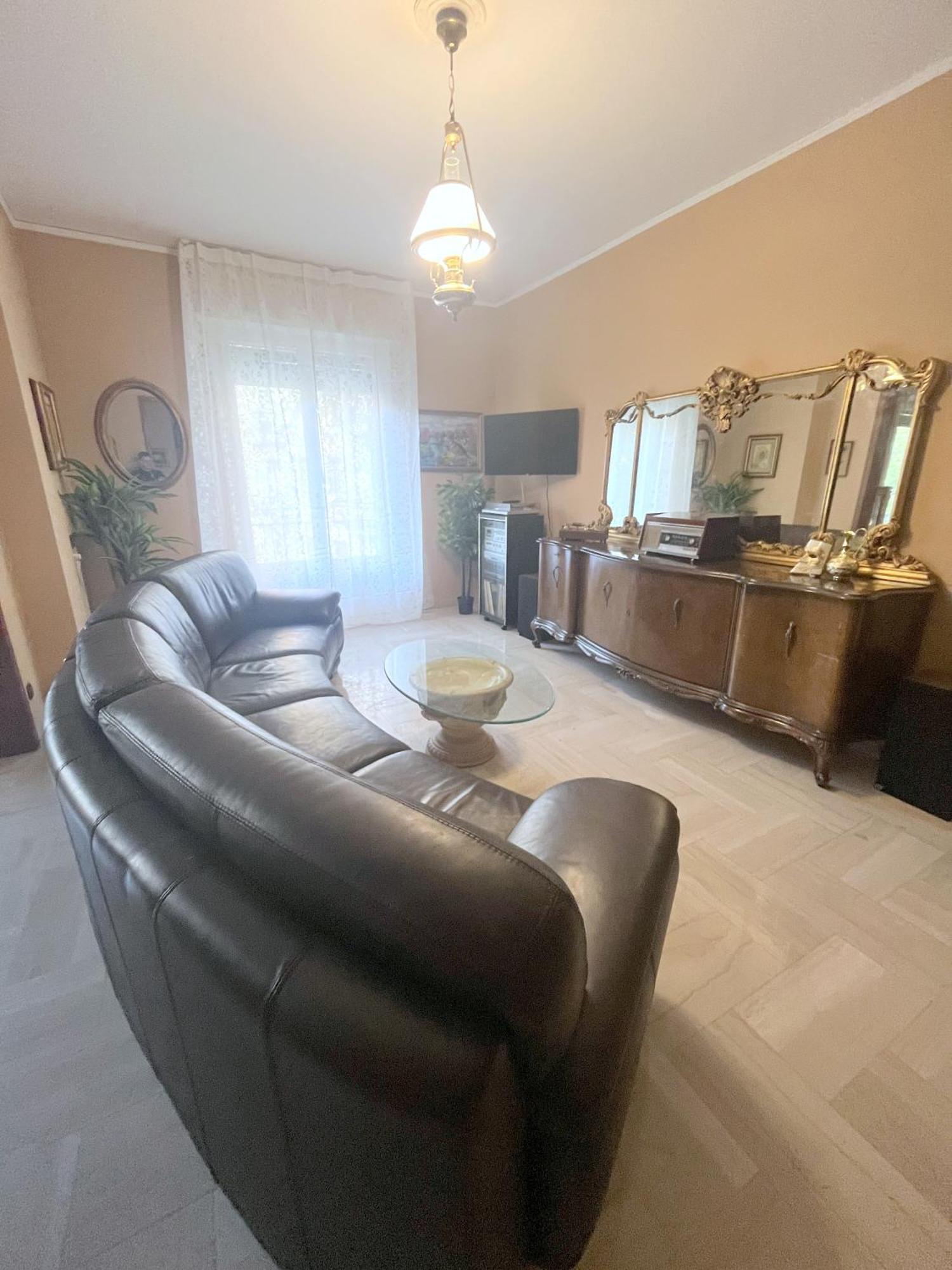 La Lirica Apartment *